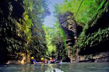 Serunya River Tubing Santirah - Pangandaran